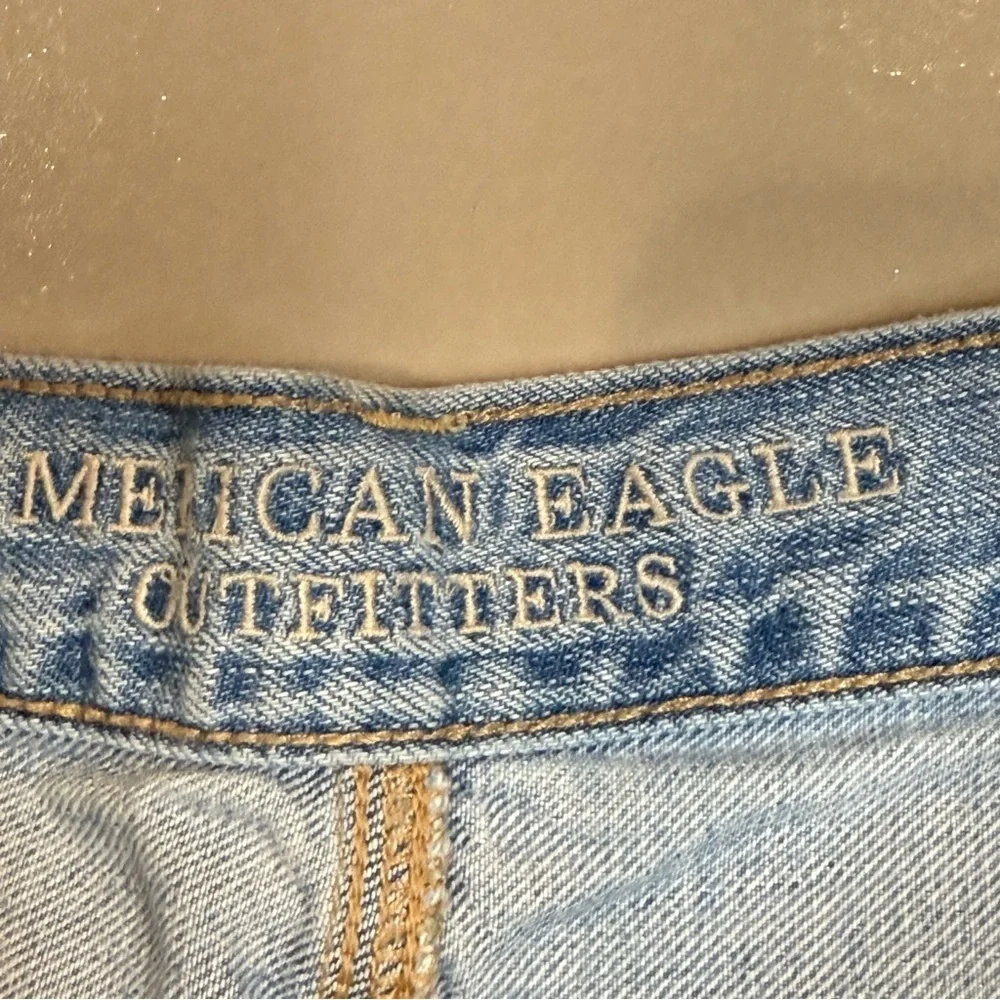 Vintage American Eagle graffiti shorts High waist light wash Women’s Size 12